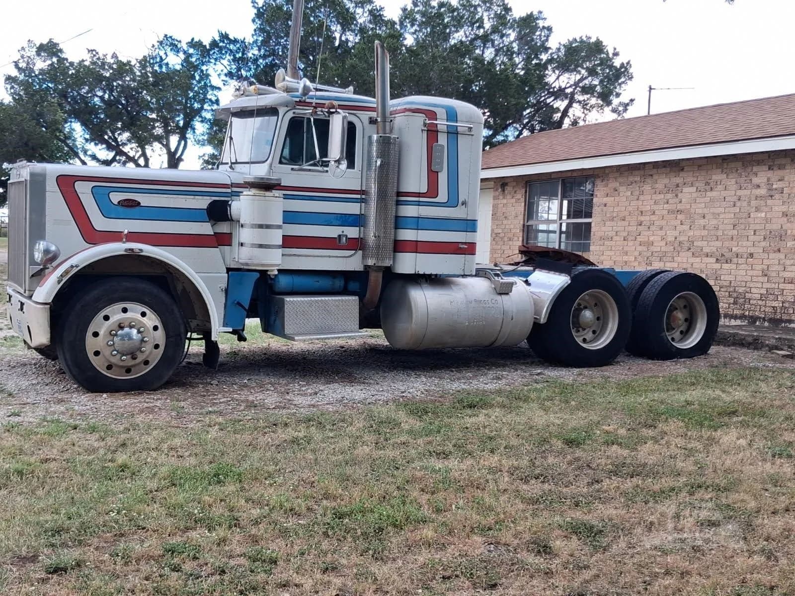 1976 Peterbilt 359 - photo 1