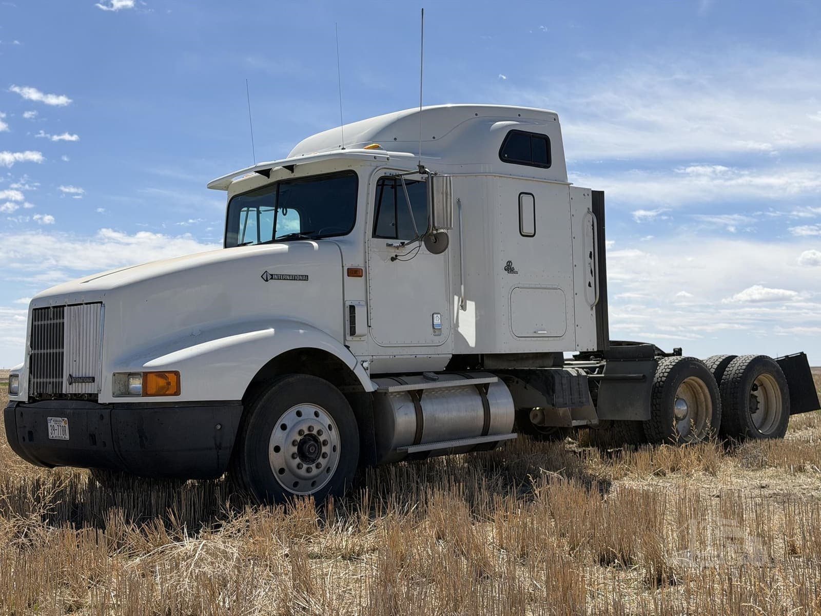 1996 International 9400 - photo 1