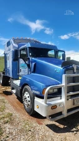 1996 Kenworth T600 - photo 1