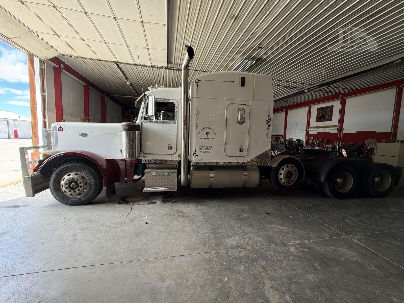 1999 Peterbilt 379EXHD - photo 1
