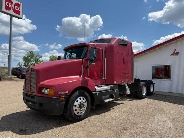 2006 Kenworth T600 - photo 1