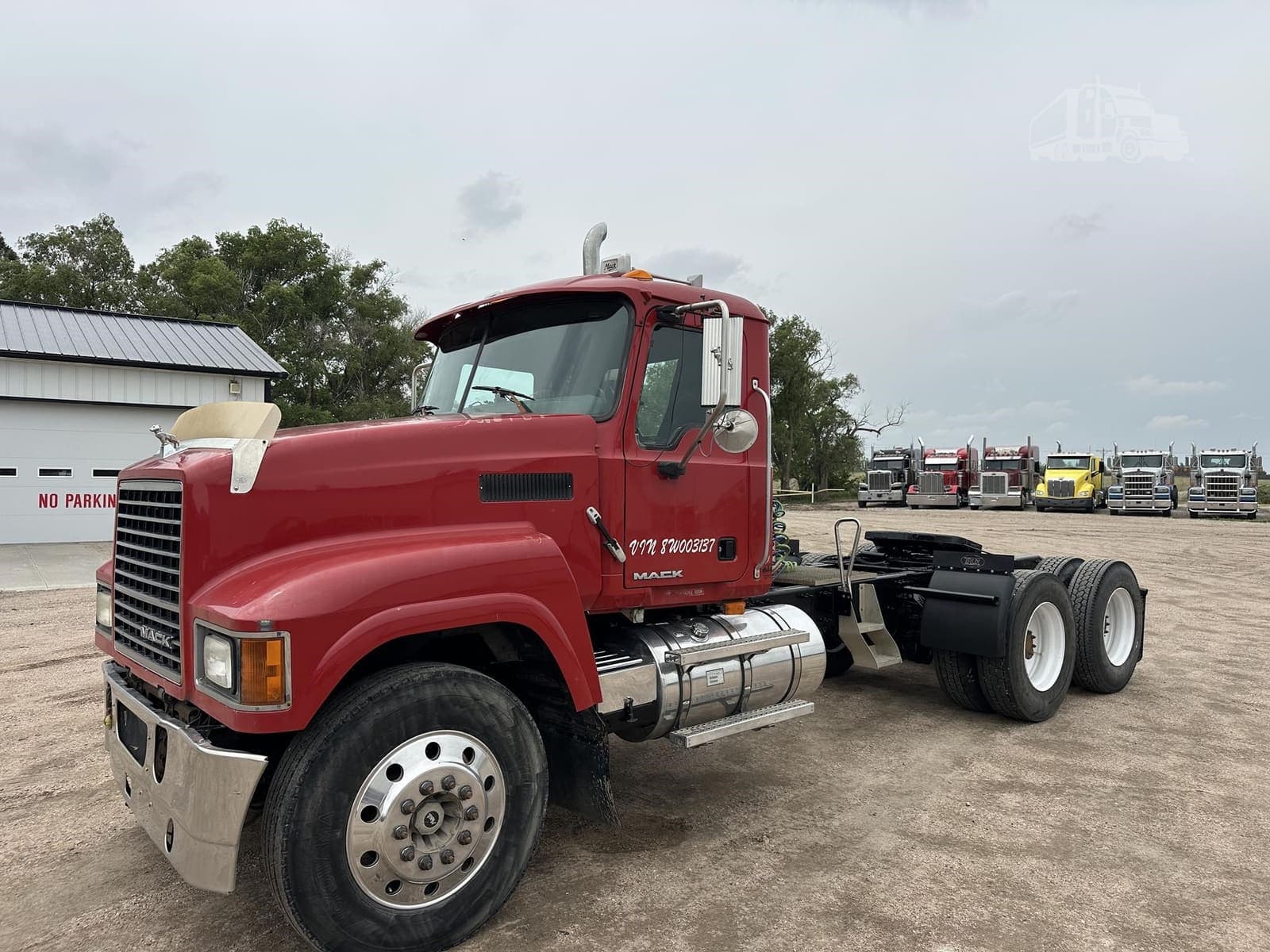 2008 Mack Pinnacle CHU613 - photo 1