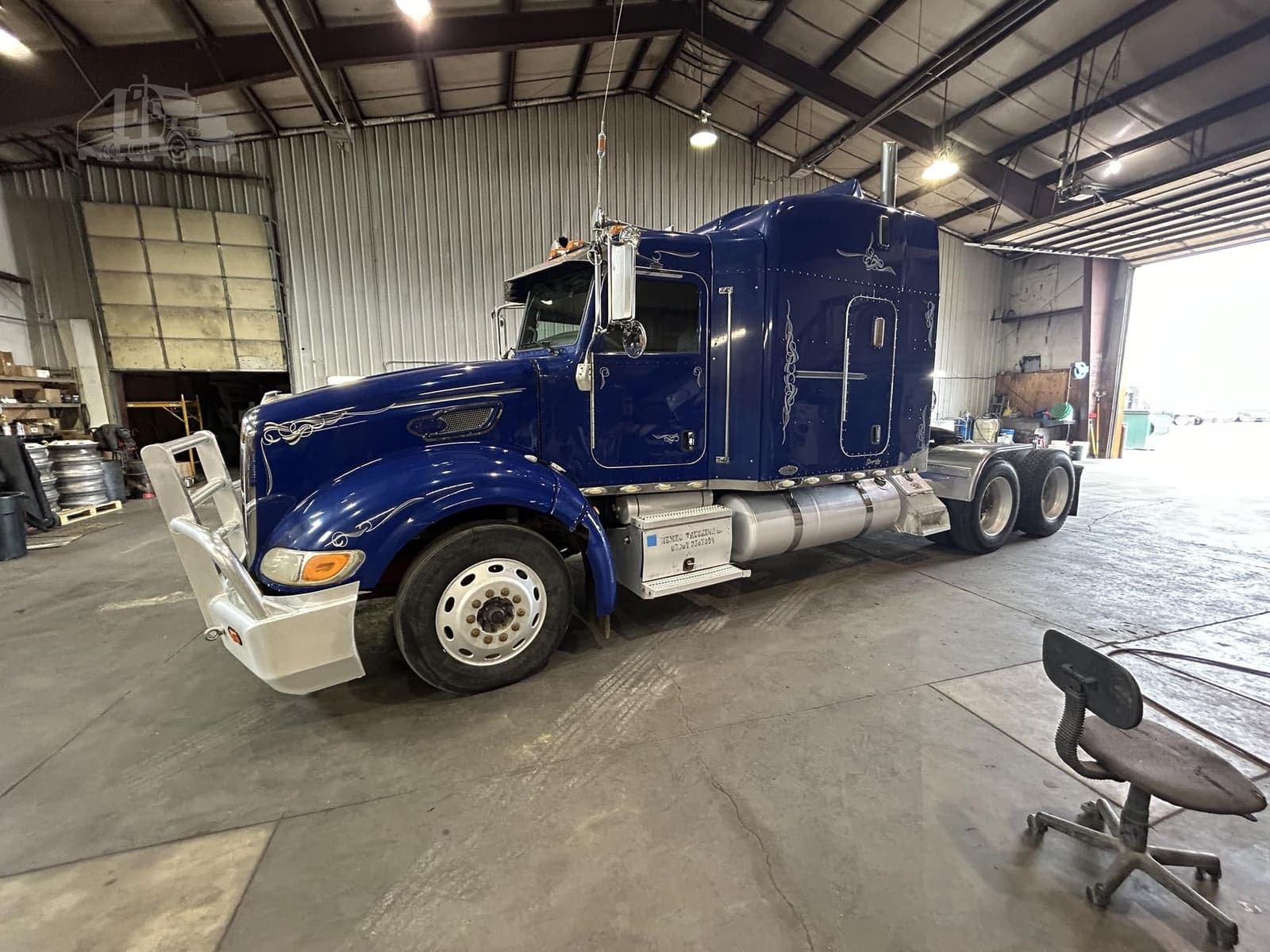 2009 Peterbilt 386 - photo 1