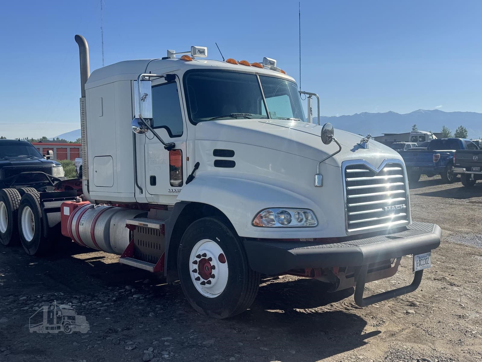 2013 Mack Pinnacle CXU613 - photo 1