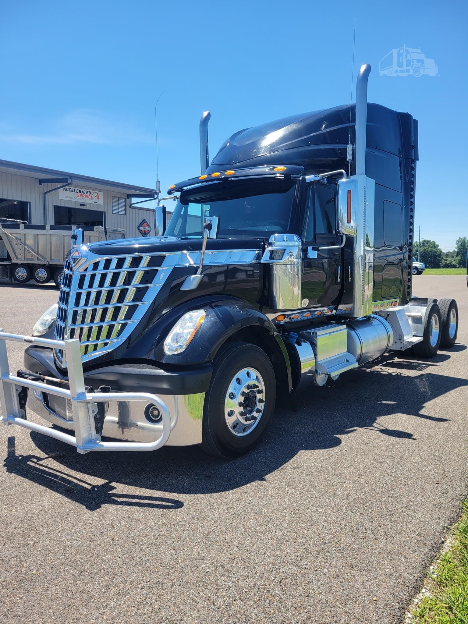 2015 International Lonestar - photo 1