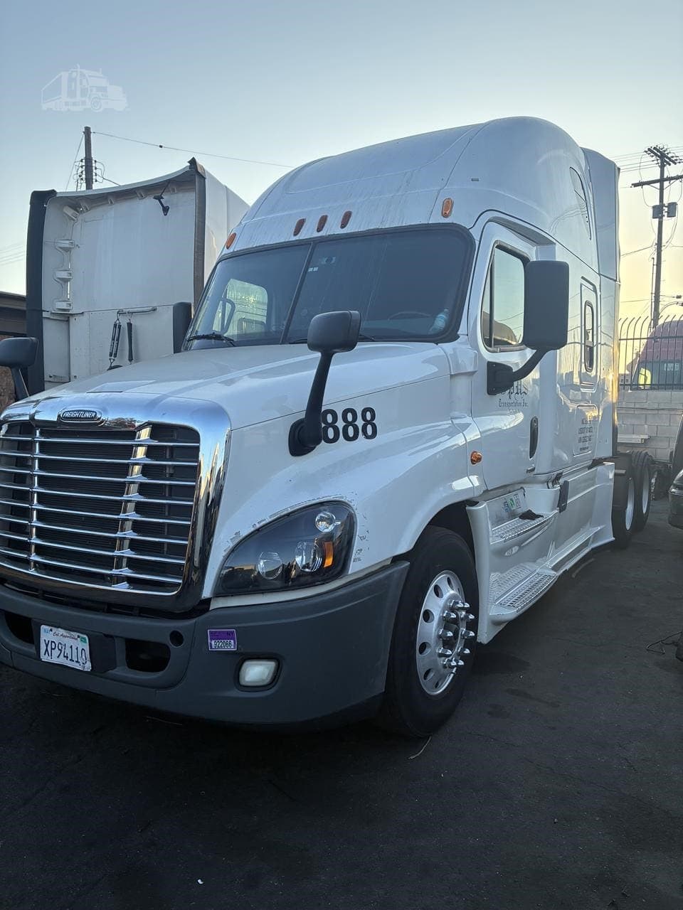 2016 Freightliner Cascadia 125 - photo 1