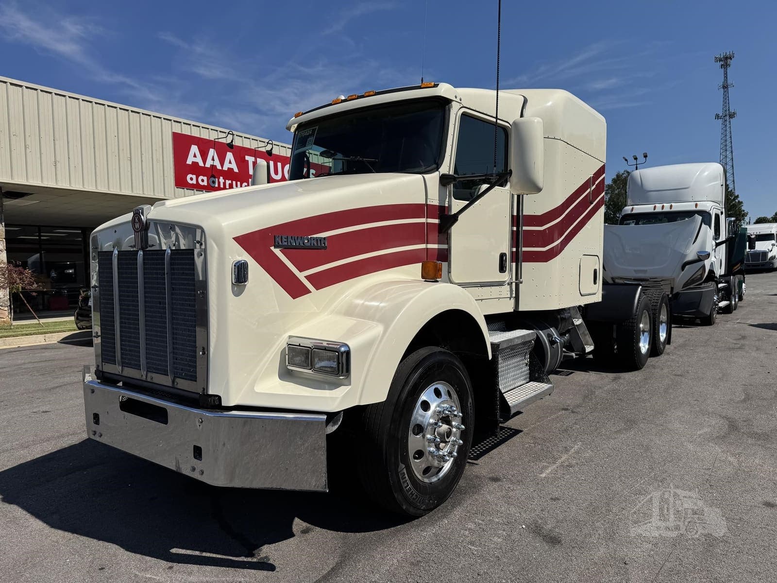 2017 Kenworth T800 - photo 1