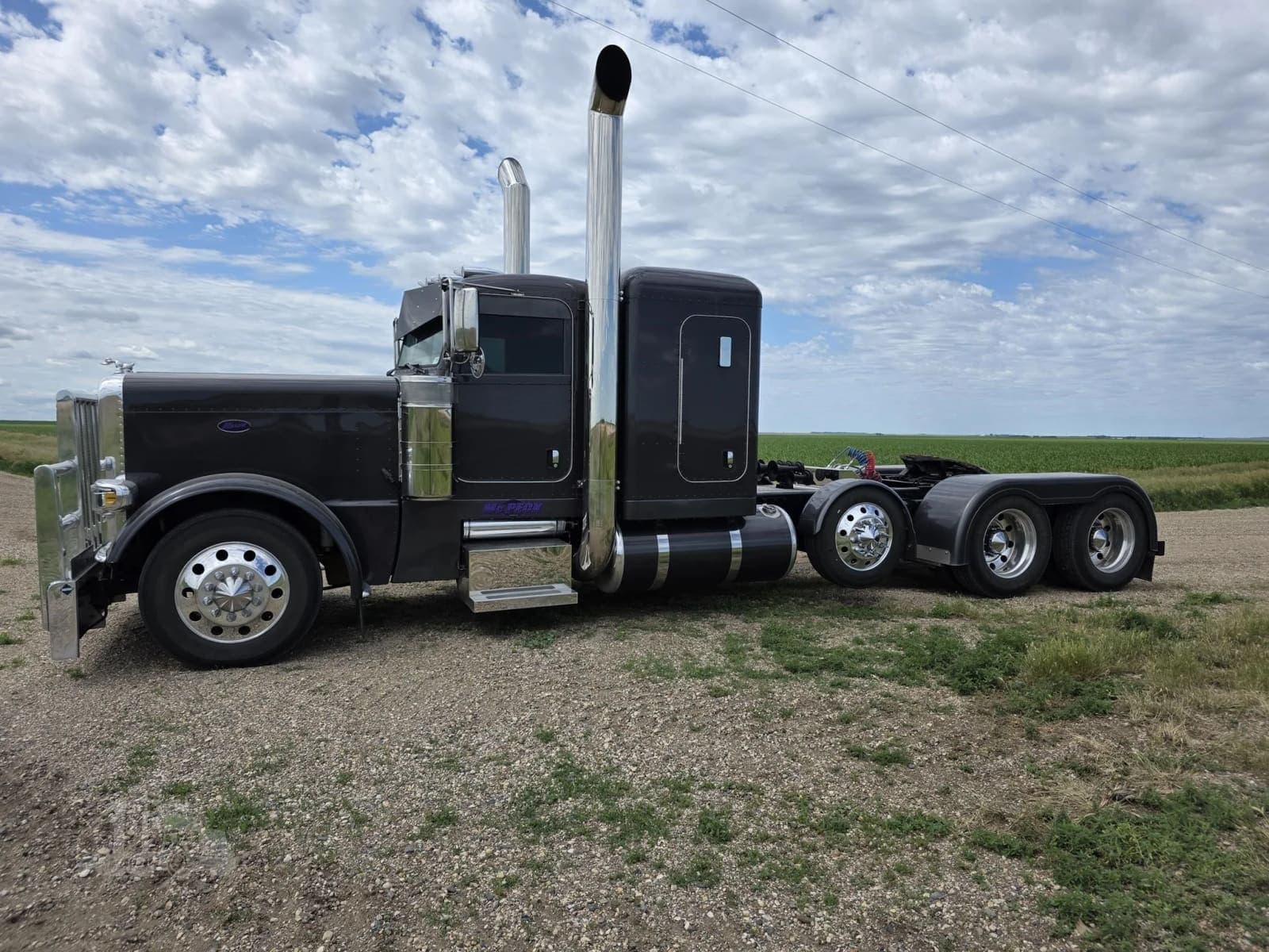 2017 Peterbilt 389 - photo 1