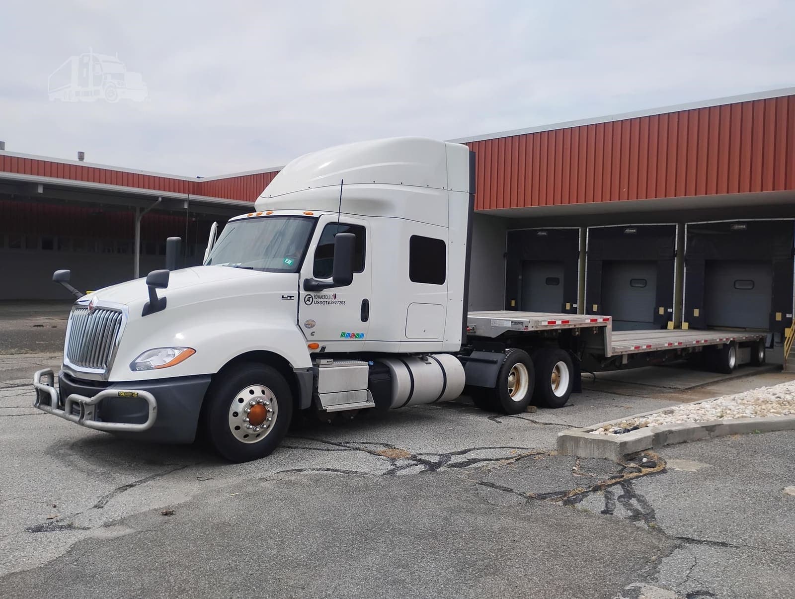 2018 International LT - photo 1
