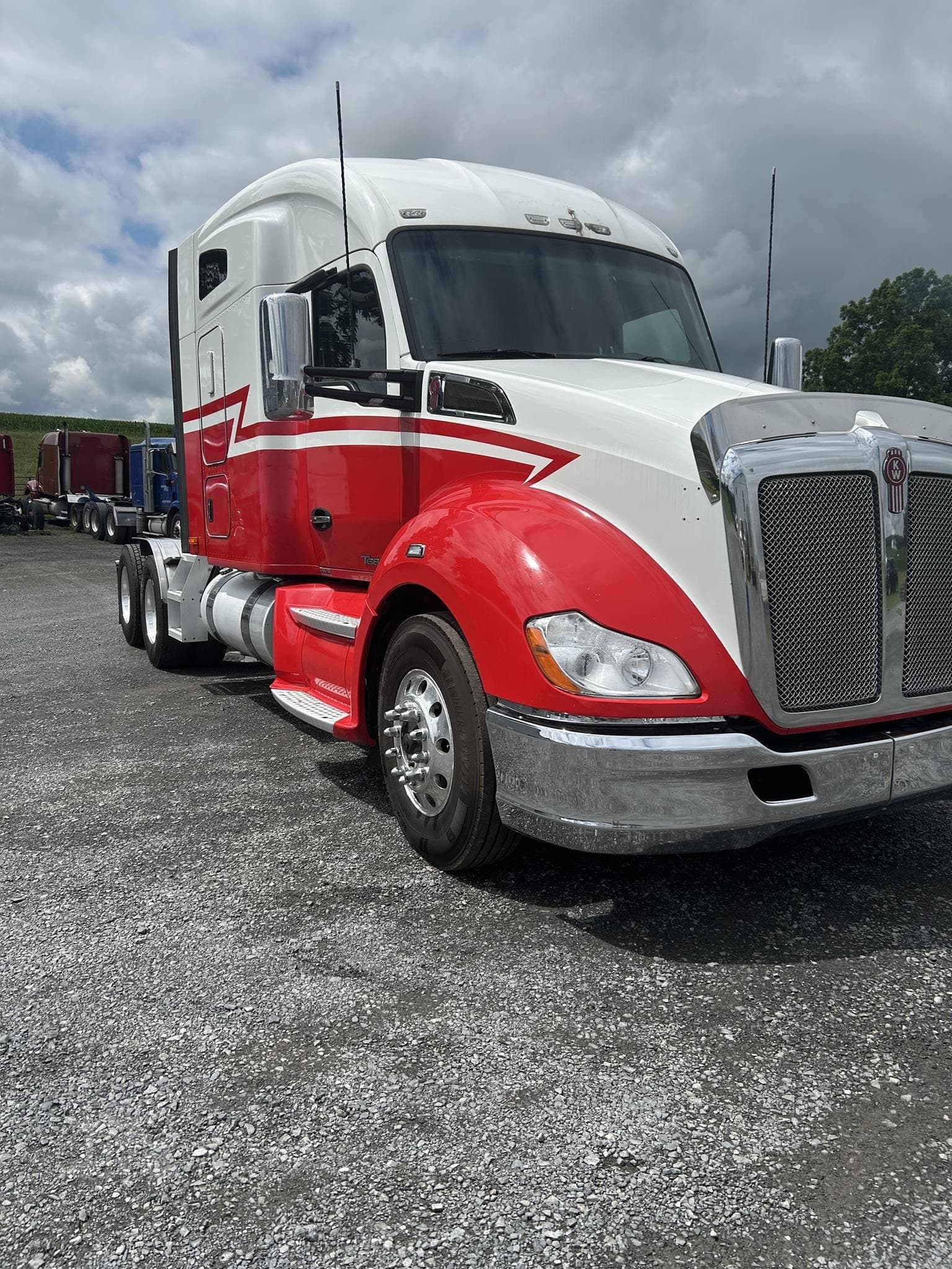 2018 Kenworth T680 - photo 1