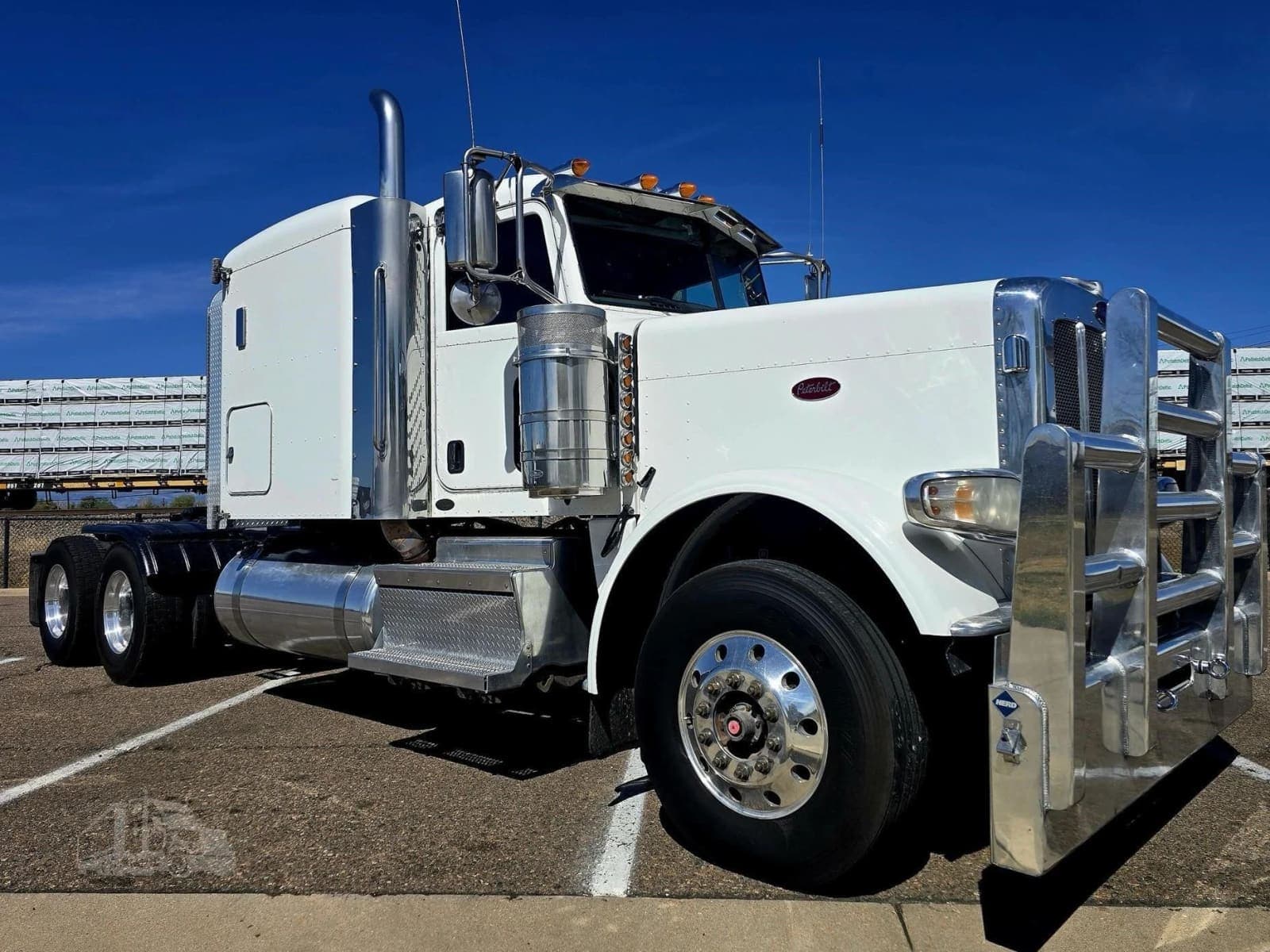 2018 Peterbilt 389 - photo 1