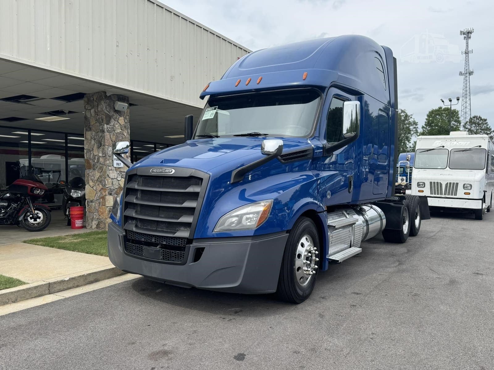 2019 Freightliner Cascadia 126 - photo 1