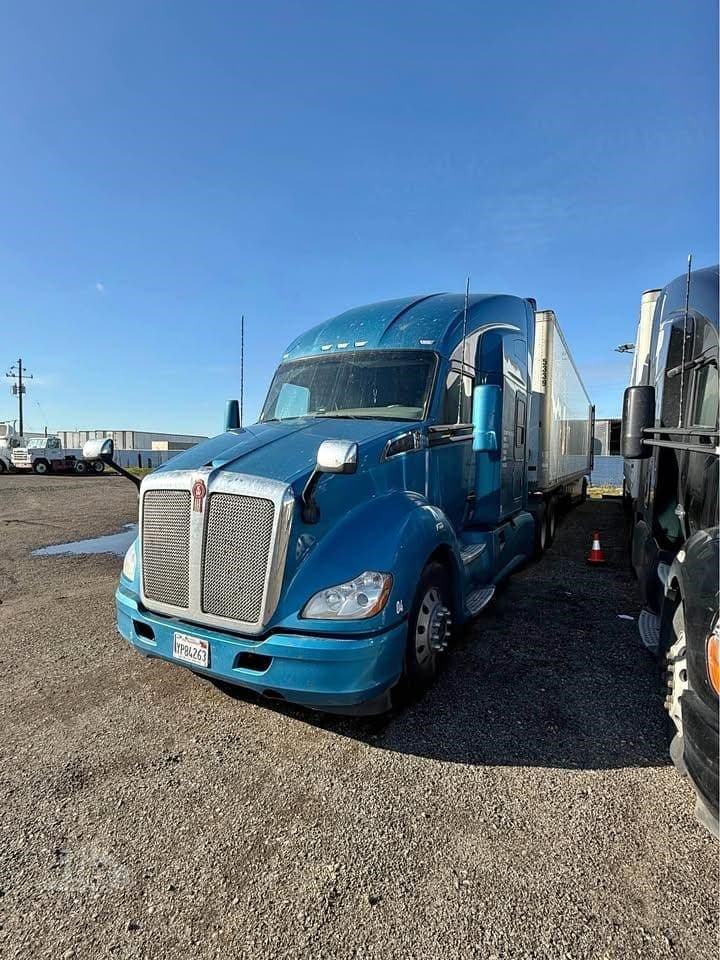 2019 Kenworth T680 - photo 1