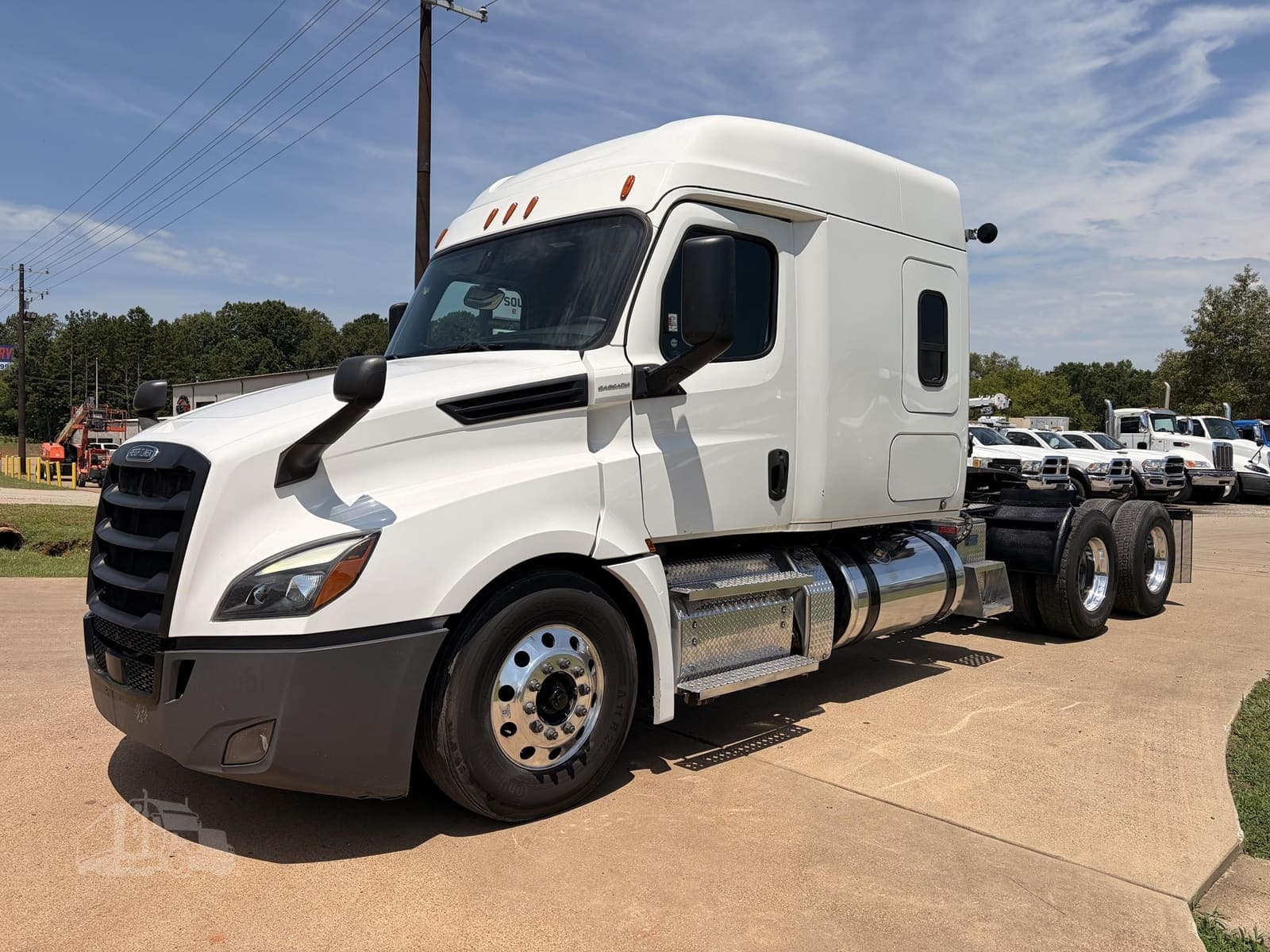 2020 Freightliner Cascadia 126 - photo 1