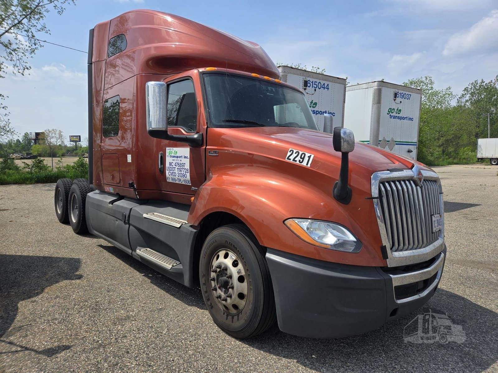 2020 International LT - photo 1