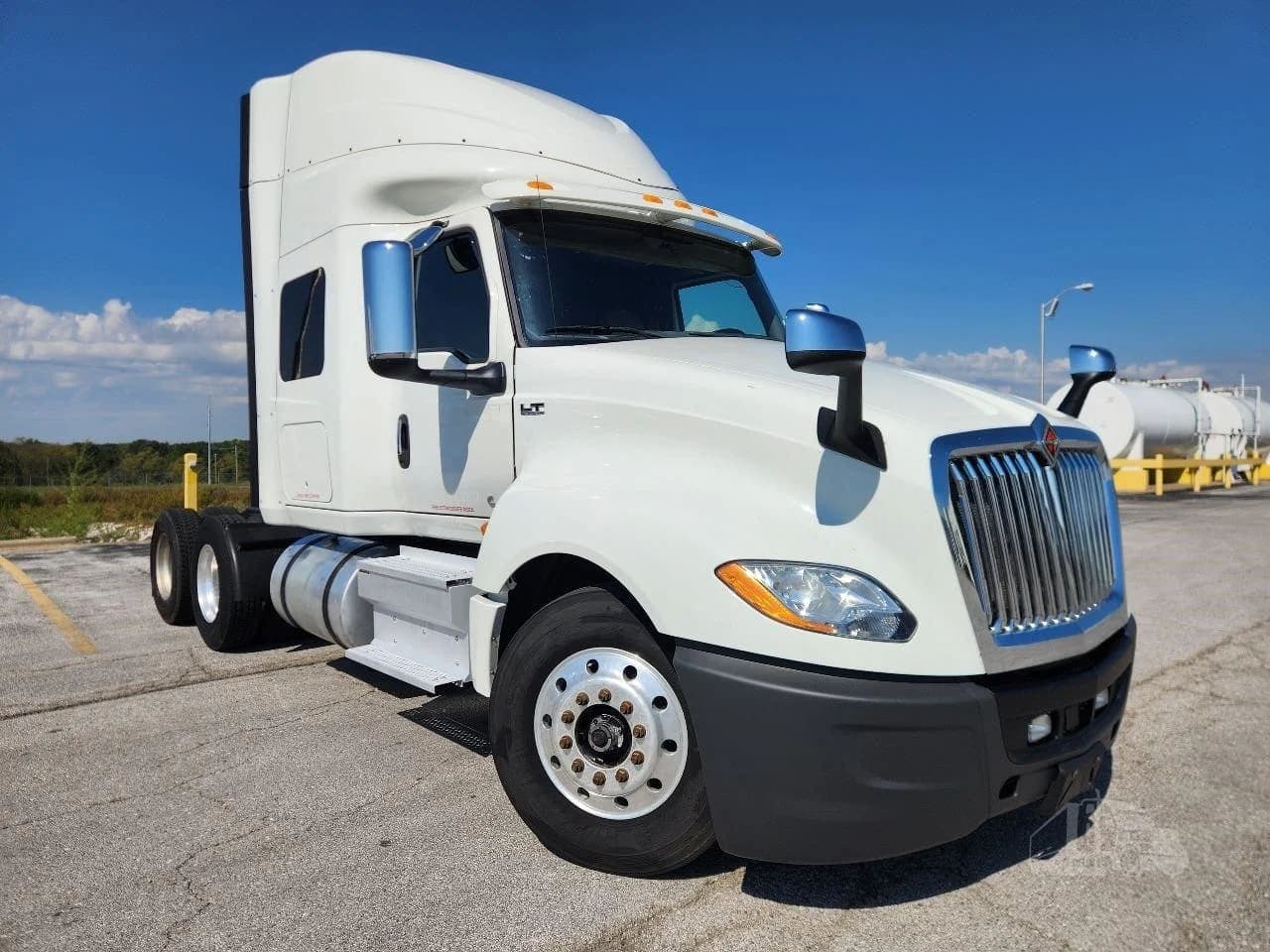 2020 International LT - photo 1