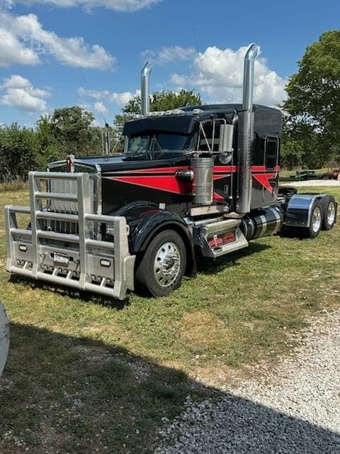 2020 Kenworth W900L - photo 1