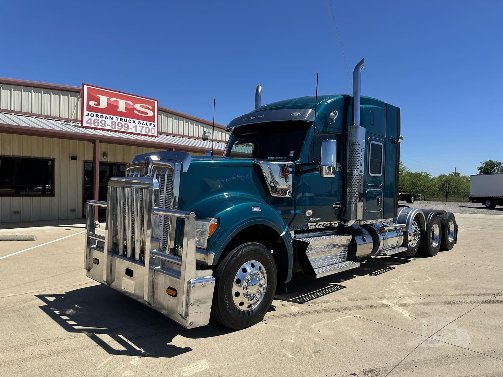 2020 Kenworth W990 - photo 1