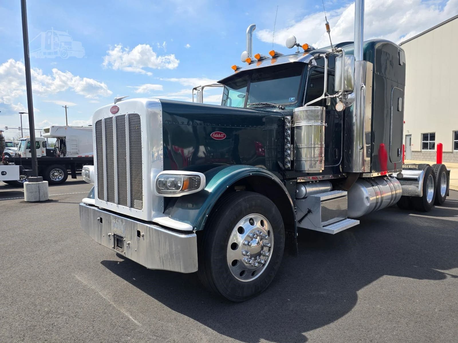 2020 Peterbilt 389 - photo 1