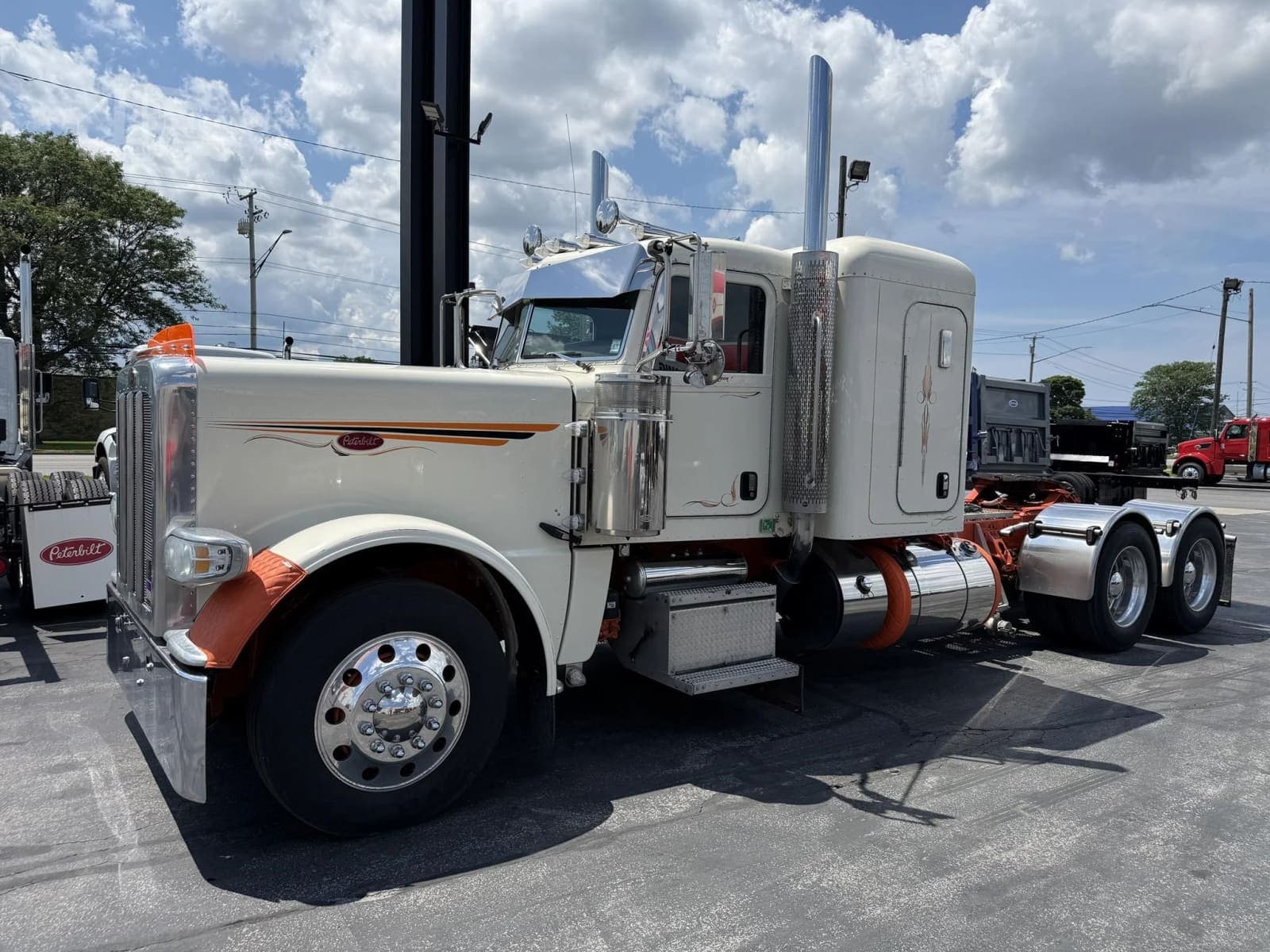 2020 Peterbilt 389 - photo 1