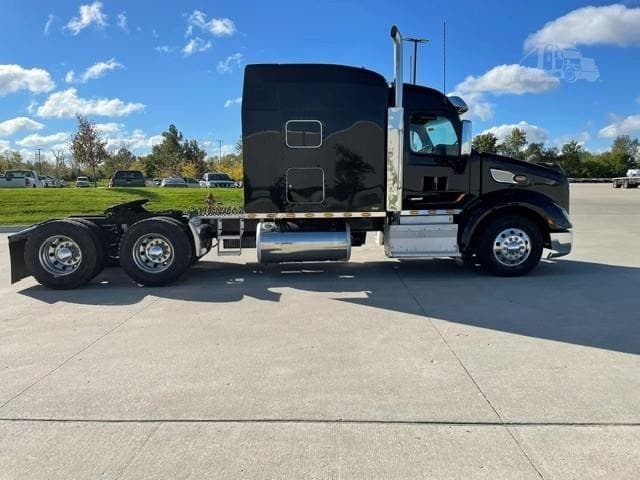 2020 Peterbilt 579 - photo 1