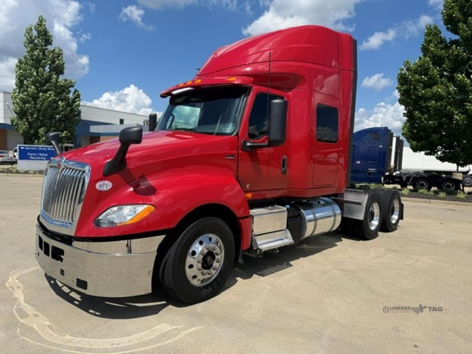2021 International LT - photo 1