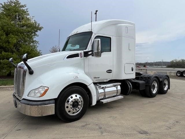2021 Kenworth T680 - photo 1