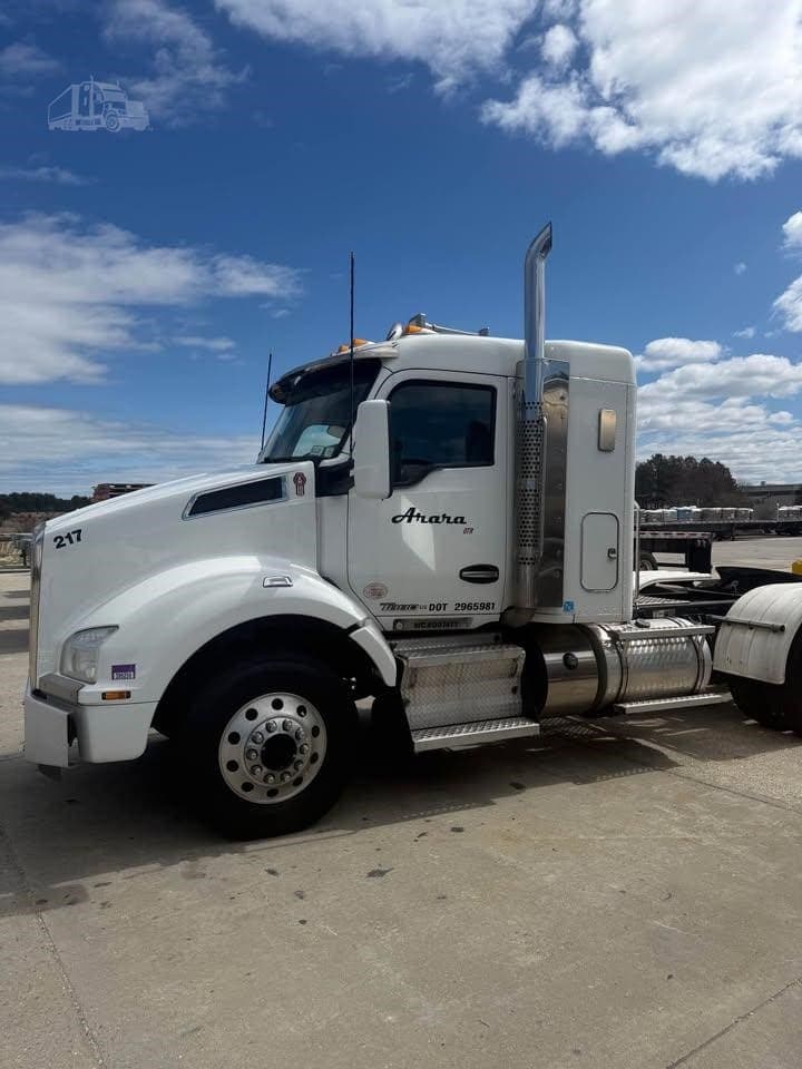 2021 Kenworth T880 - photo 1