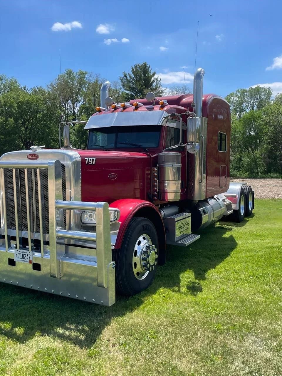 2021 Peterbilt 389 - photo 1