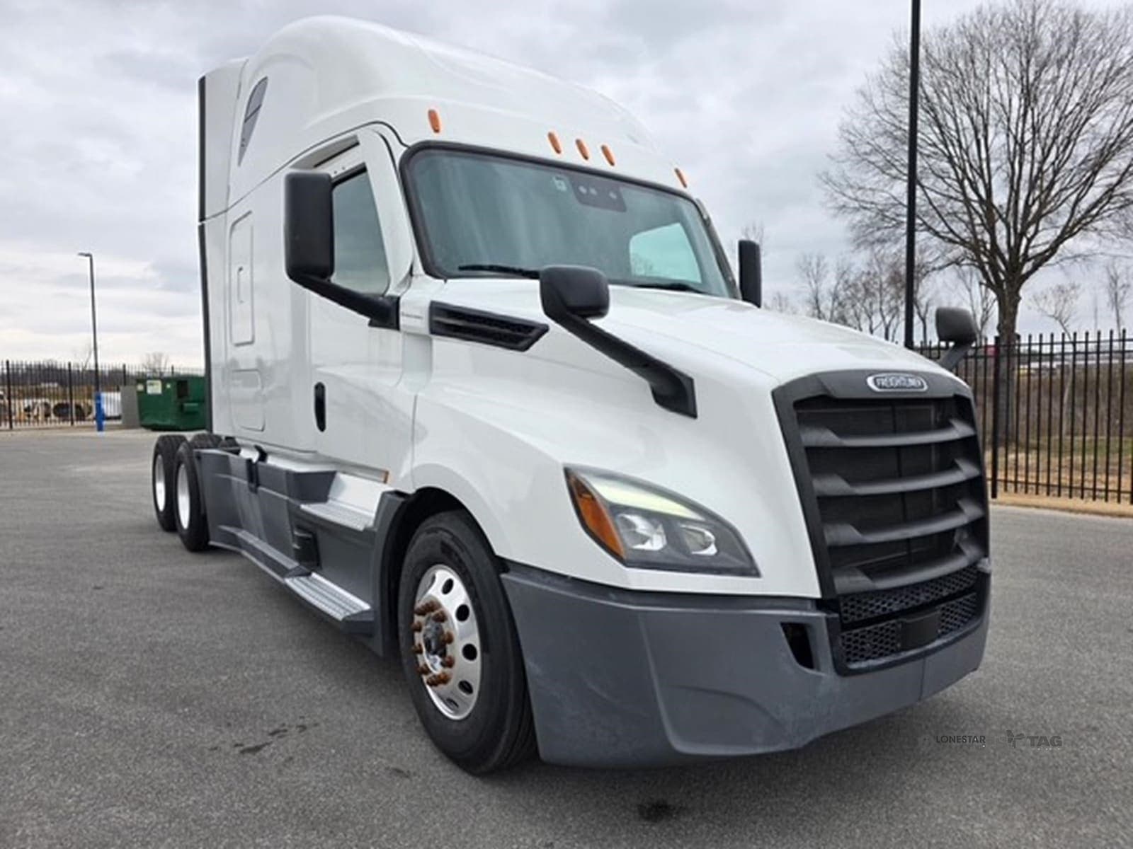 2022 Freightliner Cascadia 126 - photo 1