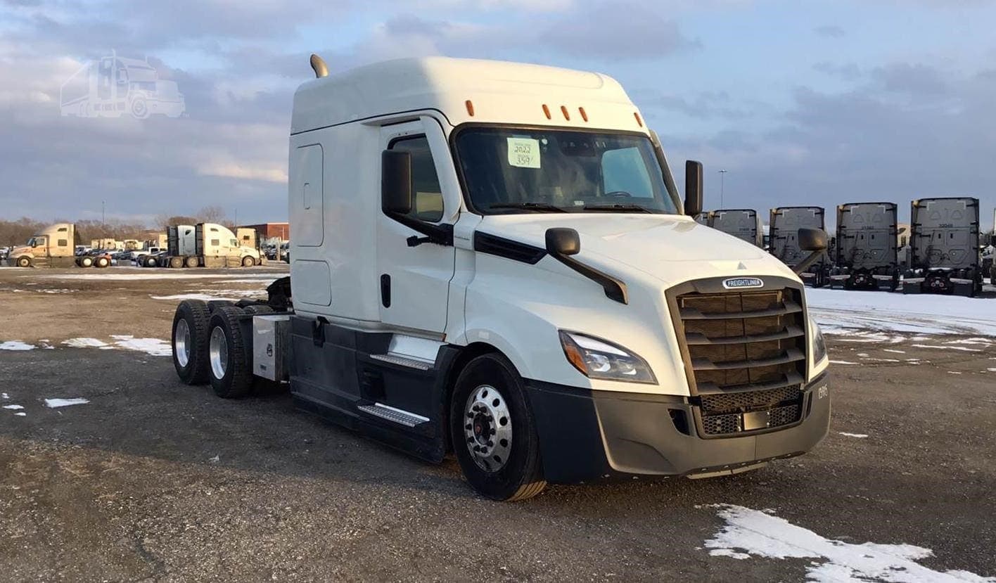 2022 Freightliner Cascadia 126 - photo 1