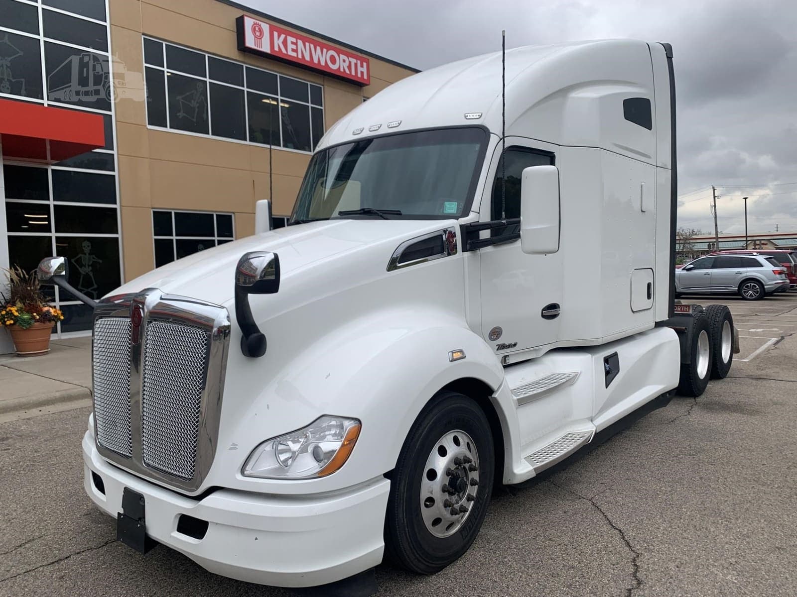 2022 Kenworth T680 - photo 1
