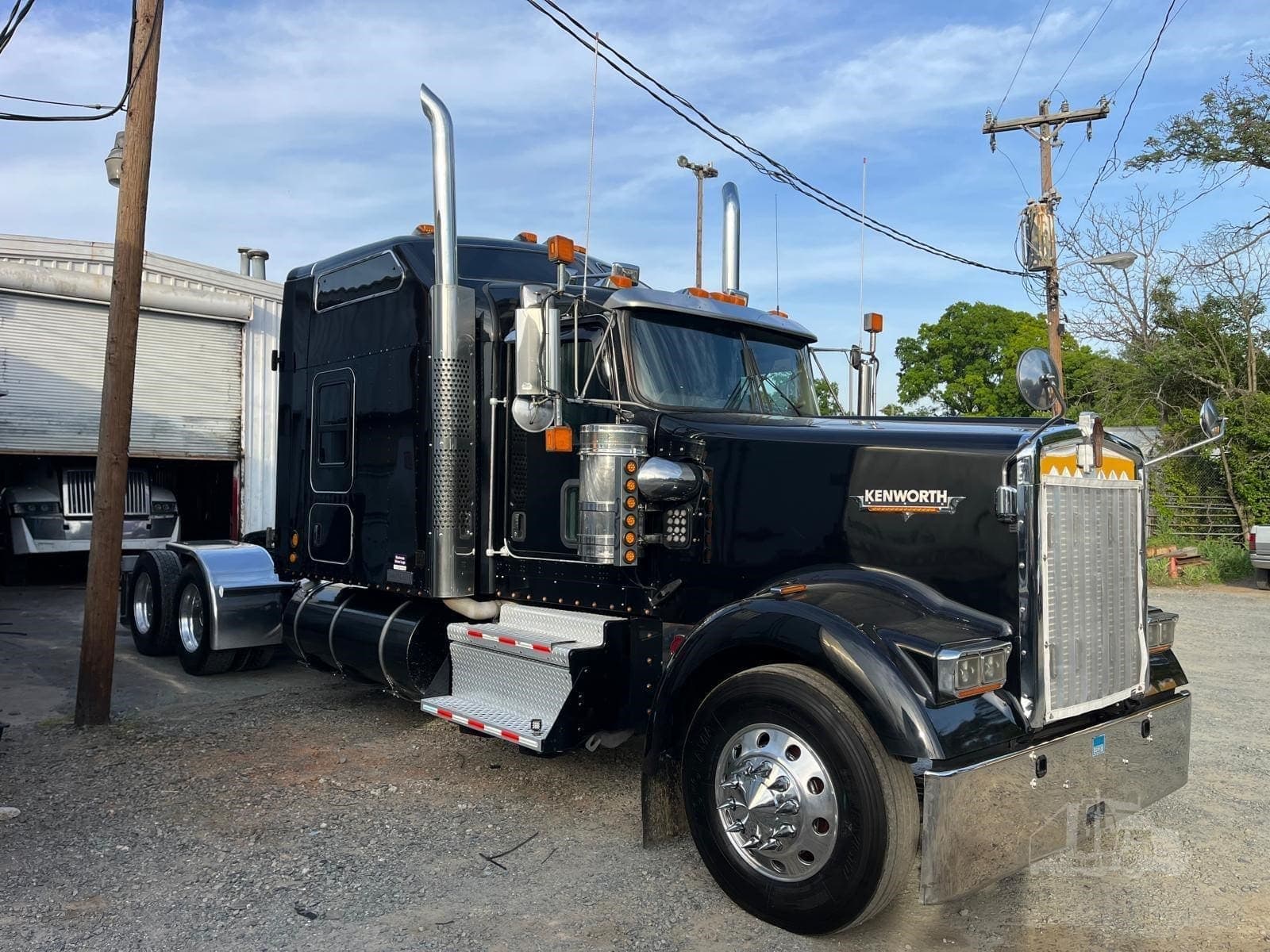 2022 Kenworth W900L - photo 1