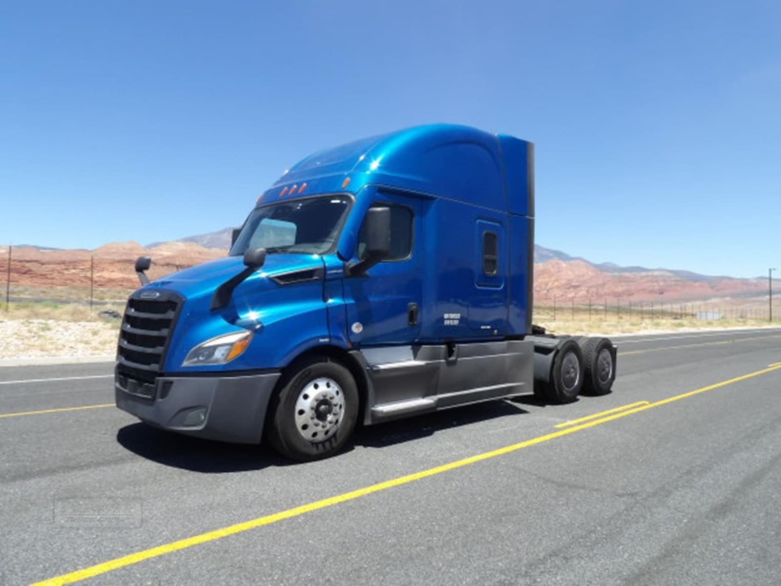 2023 Freightliner Cascadia 116 - photo 1