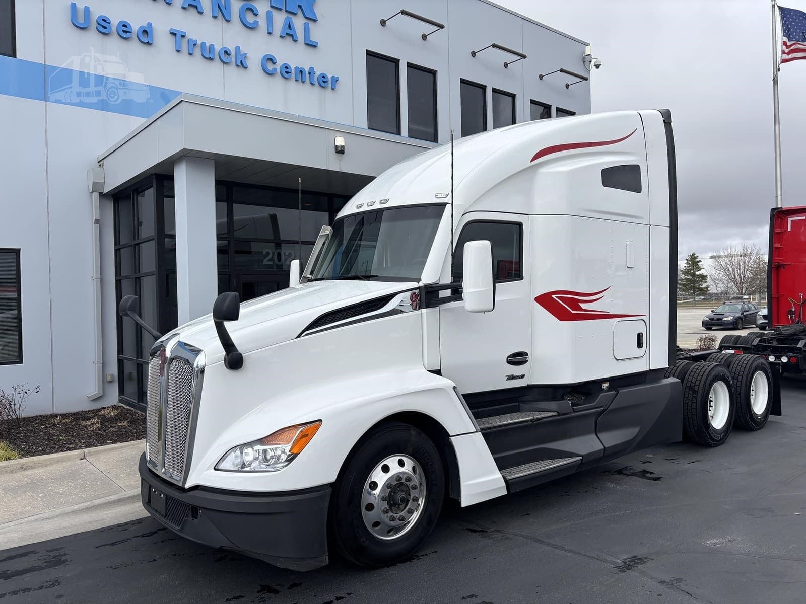 2023 Kenworth T680 - photo 1