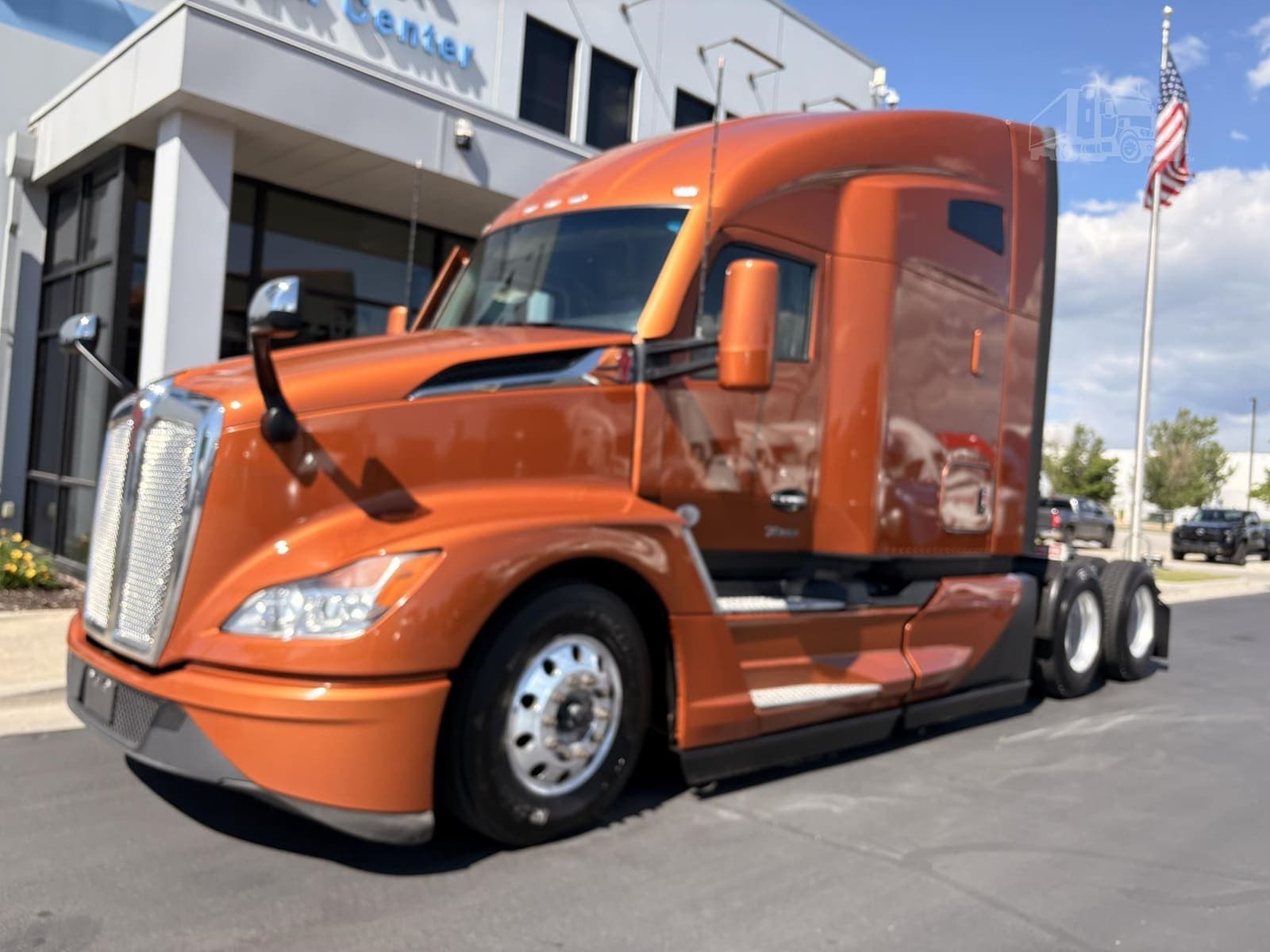 2023 Kenworth T680 - photo 1