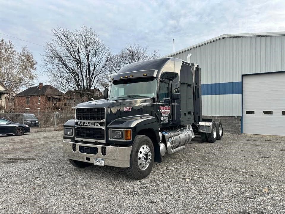 2023 Mack Pinnacle 64T - photo 1