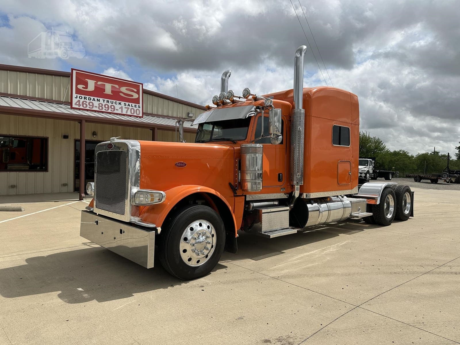2023 Peterbilt 389 - photo 1