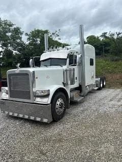 2023 Peterbilt 389 - photo 1