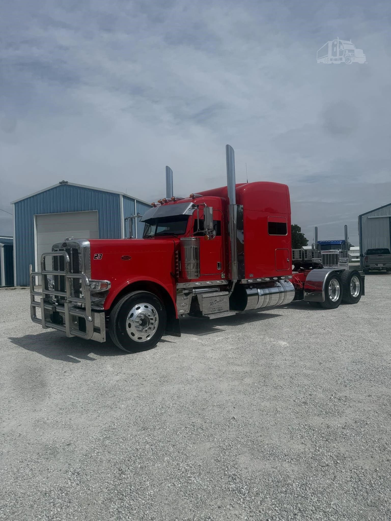 2023 Peterbilt 389 - photo 1