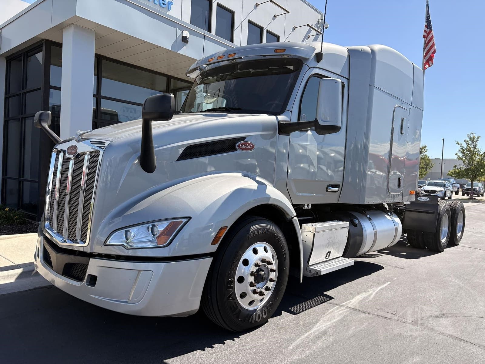 2023 Peterbilt 579 - photo 1