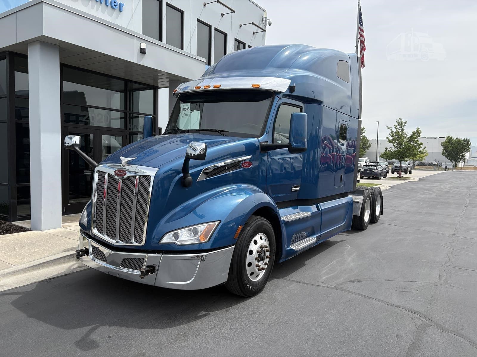 2023 Peterbilt 579 - photo 1