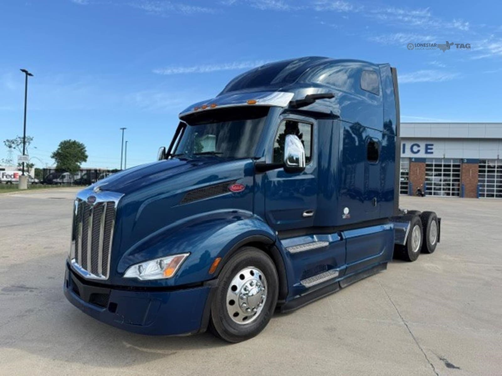 2023 Peterbilt 579 - photo 1
