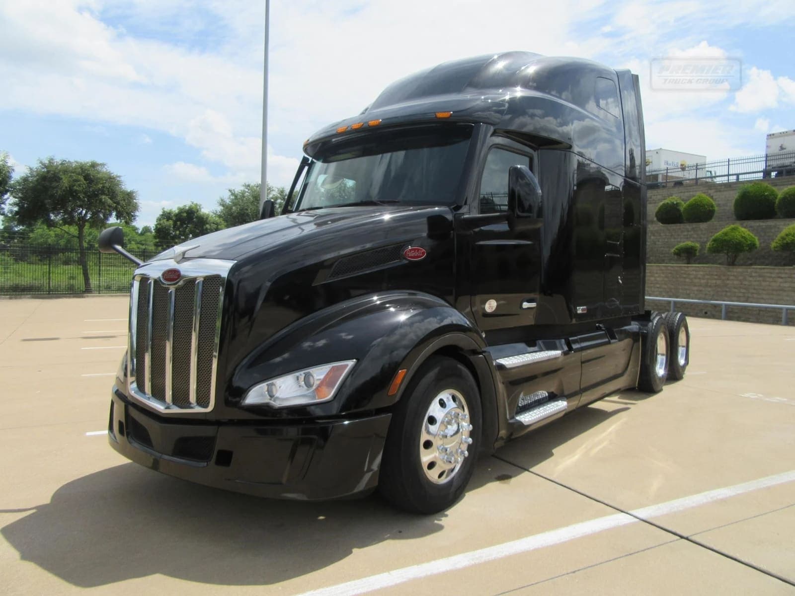 2023 Peterbilt 579 - photo 1