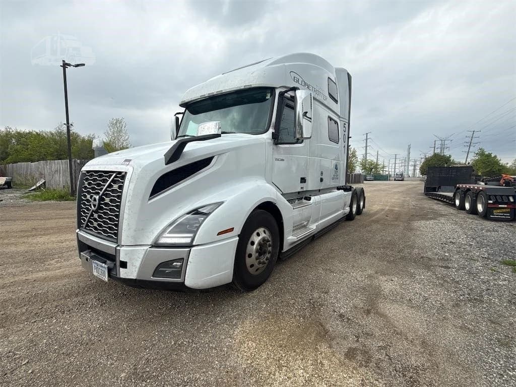 2023 Volvo VNL64T860 - photo 1