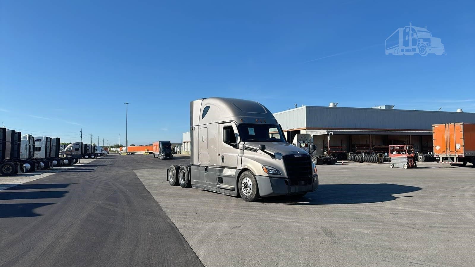 2024 Freightliner Cascadia 126 - photo 1