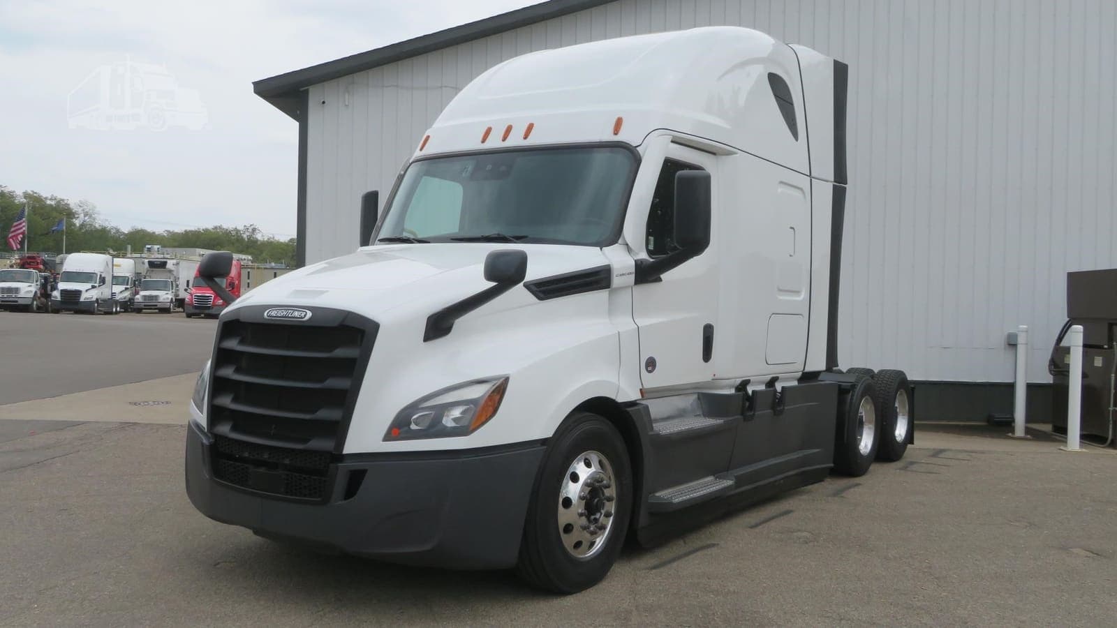 2024 Freightliner Cascadia 126 - photo 1