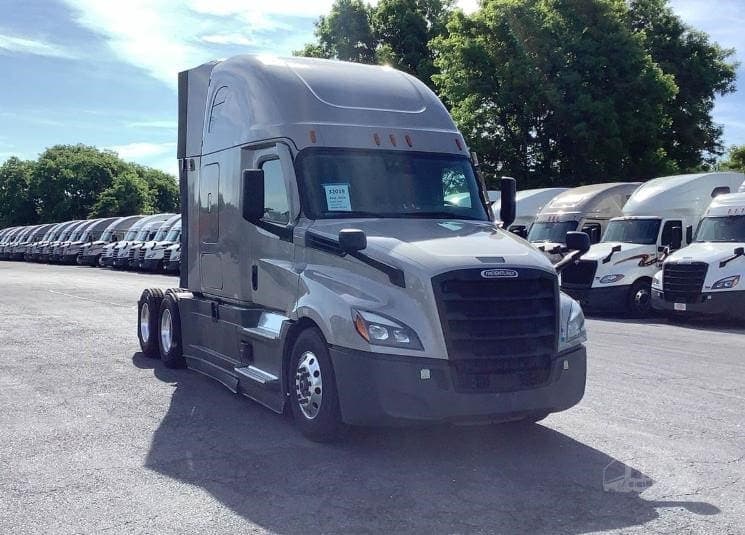 2024 Freightliner Cascadia 126 - photo 1