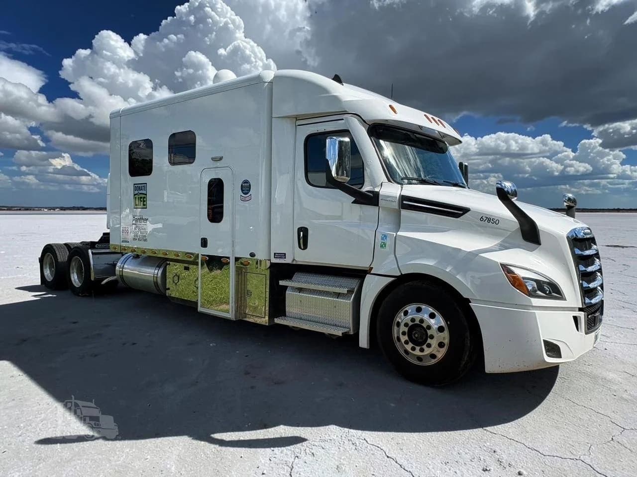 2024 Freightliner Cascadia 126 - photo 1