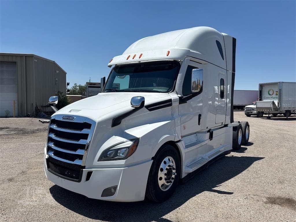 2024 Freightliner Cascadia 126 - photo 1